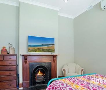 Charming Family Home - Photo 2