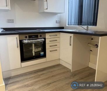 1 bedroom flat to rent - Photo 2