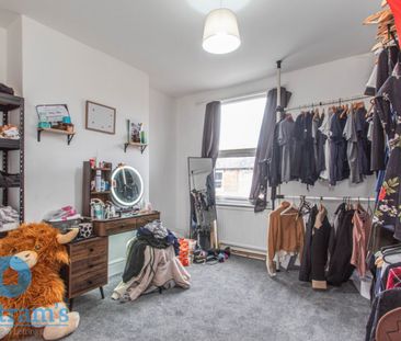 3 bed Mid Terraced House for Rent - Photo 2