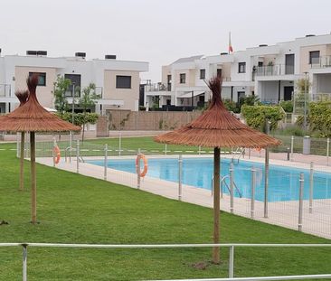 Jardín privado, diseño y luz | Chalet de esquina único en Boadilla - Foto 4