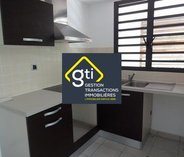 Location Appartement 3 pièces 56m² STE CLOTILDE 97490 - Photo 4