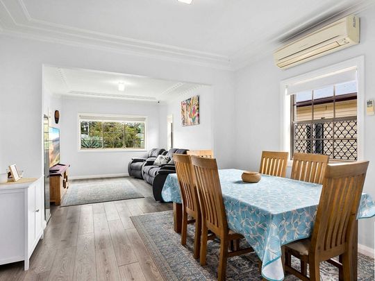4-bedroom shared house, Florence st - Photo 1