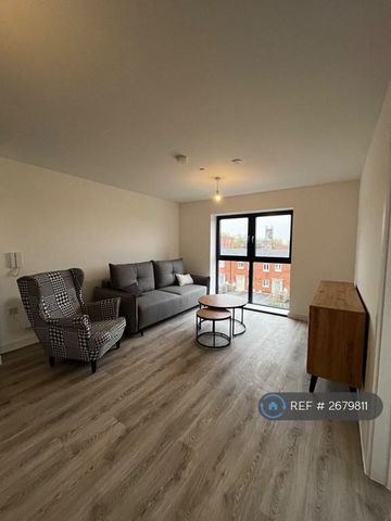 2 bedroom flat to rent - Photo 2