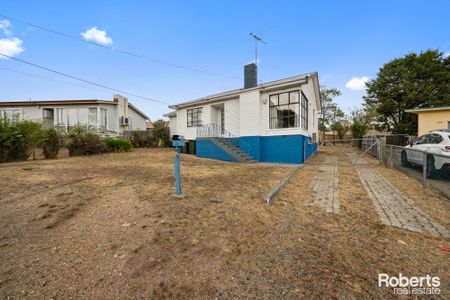 Sunny Three Bedroom Home in Risdon Vale - Photo 2