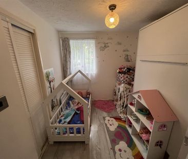 The Carousels, BURTON-ON-TRENT - Photo 4