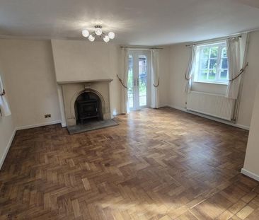 4 bedroom detached house to rent - Photo 3