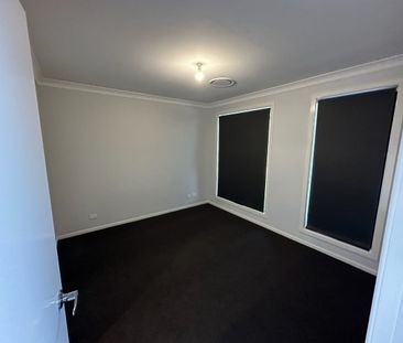 waiting for you - Photo 1