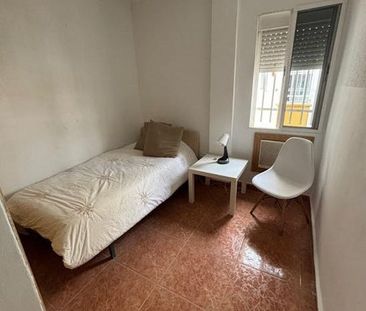 Calle Hebrón, Sevilla, Andalusia 41007 - Photo 5