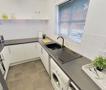 4 bedroom townhouse to rent - Photo 5