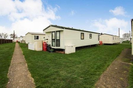 Ashcroft Coast Holiday Park, Eastchurch, Sheerness, ME12 - Photo 2