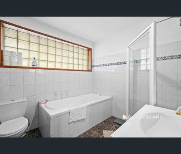 52 Sweet Gum Avenue, Narre Warren, Vic 3805 - Photo 6