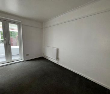 3 bedroom house to rent Church Lees, Great Linford, Milton Keynes, ... - Photo 5