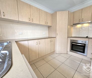 Spacious Family Home - Photo 6