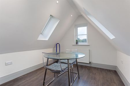 To Let 1 Bed Apartment - Photo 3