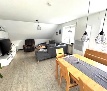 Lichtdurchflutete 3-Zi.-Whg, schöner Südbalkon 1. OG GT-Hollen - Foto 2