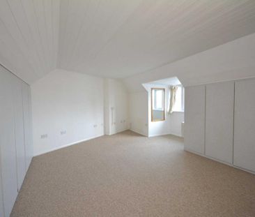 3 bedroom apartment to rent - Photo 3