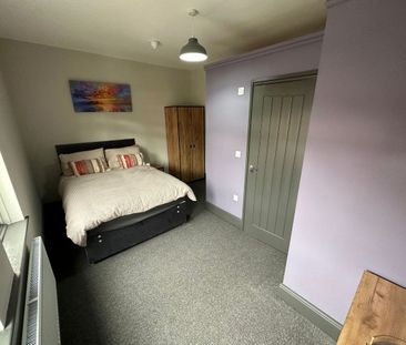 Room 5, 56 Broxholme Lane - Photo 4