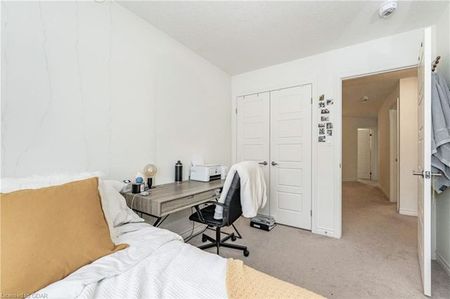 91 Poppy Drive E, Guelph - Photo 4