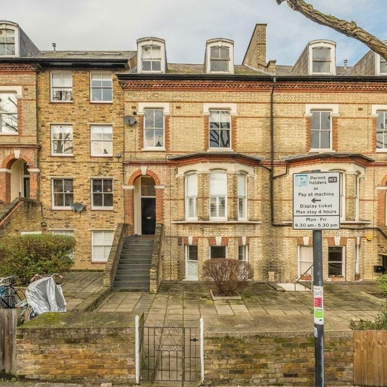 St. James Terrace, SW12 8HJ, London - Photo 1