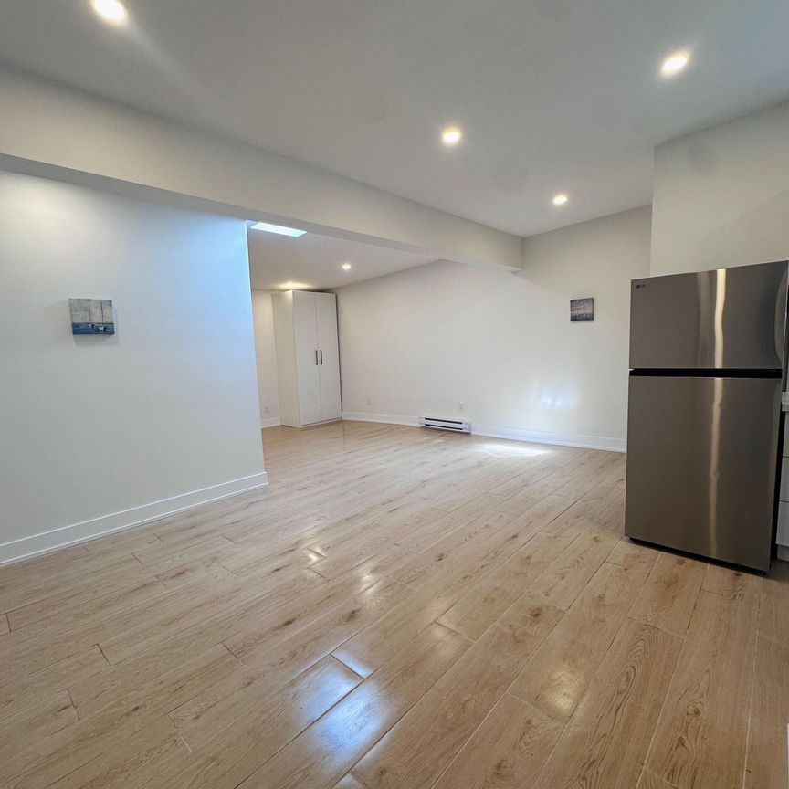 For Lease - 500 Salem Avenue Unit# L, Toronto, Ontario - Photo 1