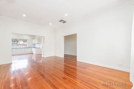 29 Livingstone Street, Ivanhoe - Photo 2