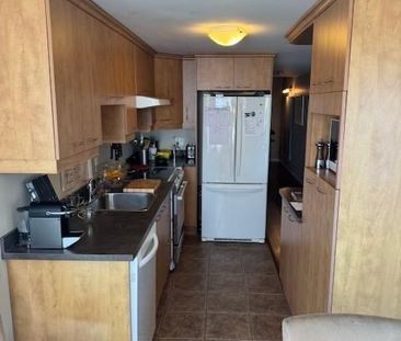 Appartement 4 1/2 - 401-3500 chemin Saint-Louis, Sainte-Foy - Photo 2