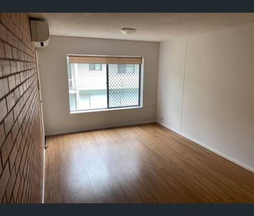 32 Clarendon Street, East Brisbane, Qld 4169 - Photo 6