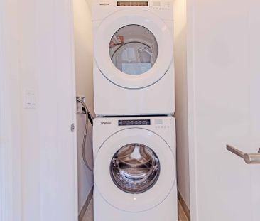 For Lease - 3240 William Coltson Avenue Unit# 1902, Oakville, Ontario - Photo 4