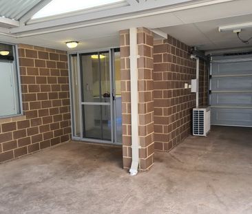 Spacious family home close to the Swan Valley - Photo 5