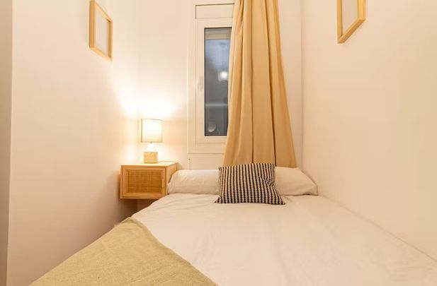 Carrer de Rocafort, Barcelona, Catalonia 08029 - Photo 1