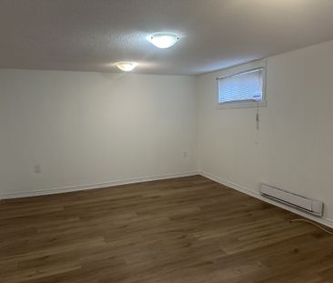 For Lease - 70 Bunnell Crescent, Toronto, Ontario - Photo 5