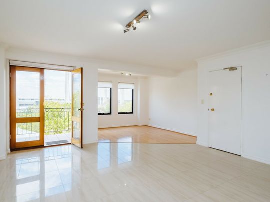 2/16-28 Waterloo Crescent, East Perth - Photo 1