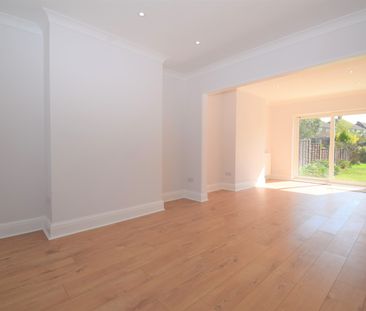 Oliver Road, Shenfield, Brentwood, Essex, CM15 8QD - Photo 2