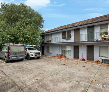 DELIGHTFUL ONE BEDROOM APARTMENT - Photo 4