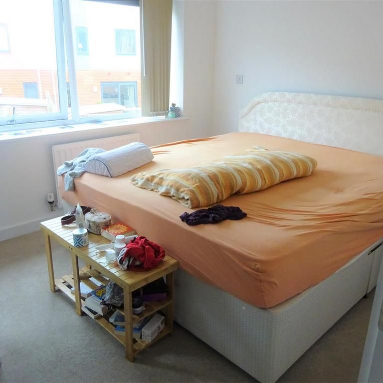 2 bedroom terraced house to rent - Photo 1