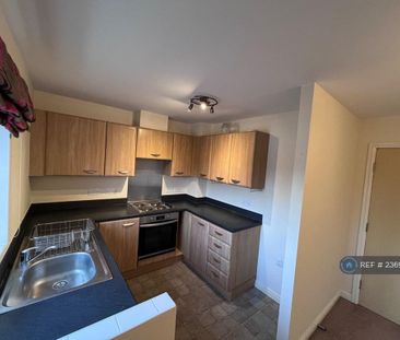 2 bedroom flat to rent - Photo 3