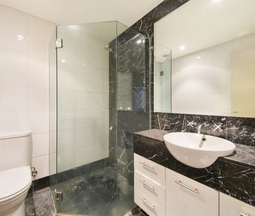 Elegant contemporary home in an exceptional lifestyle location - Photo 6