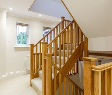 6 bedroom detached house to rent - Photo 4