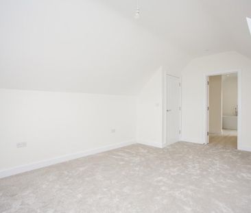 3 bedroom link detached house to rent - Photo 3