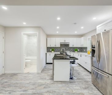 For Lease - 270 Yorkshire Drive Unit# Rear, Newmarket, Ontario - Photo 3