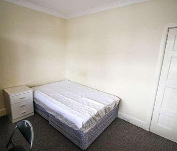 Bedroom Detached House In Winton, BH9 - Photo 6