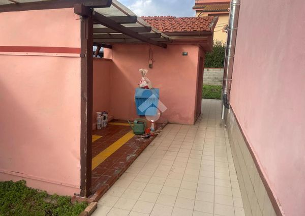 Casa indipendente in affitto