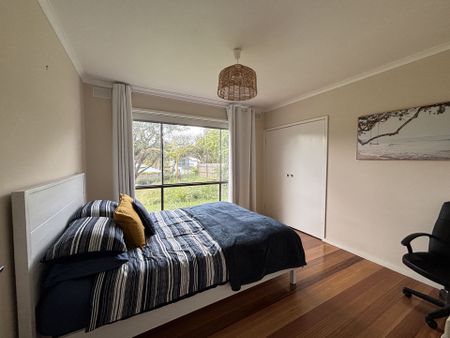 PRACTICAL LIVING. - Photo 2