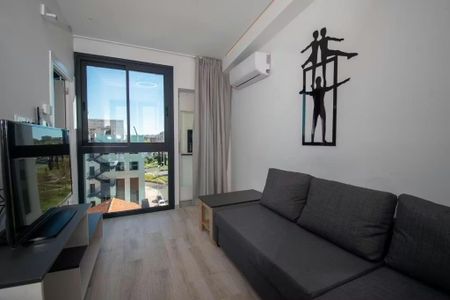 Calle de Antonio López, Madrid, Community of Madrid 28041 - Photo 2