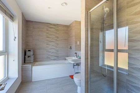 3 bedroom detached house to rent - Photo 5