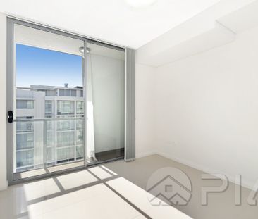 Spacious & Modern 3 Bedroom Apartment On Level 7. Don't Miss Out! - Photo 3