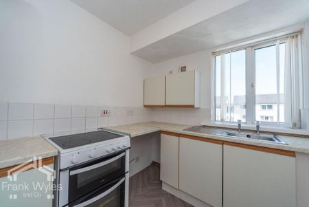 1 bedroom flat to rent - Photo 4