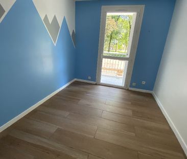 Location Appartement 4 pièces 95m² VAUX LE PENIL 77000 - Photo 5