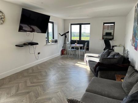 2 bedroom flat to rent - Photo 5