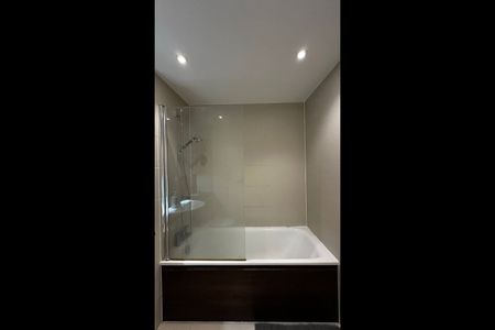 Room in a Shared Flat, Norlem Court, SE8 - Photo 4